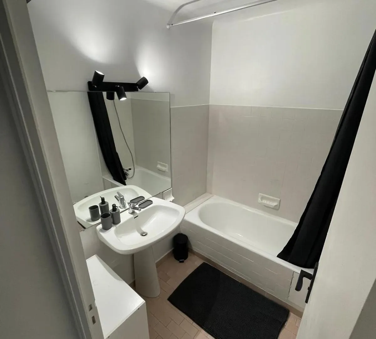Appartement Saint Aygulf A 300M De La Mer Frejus Apartment